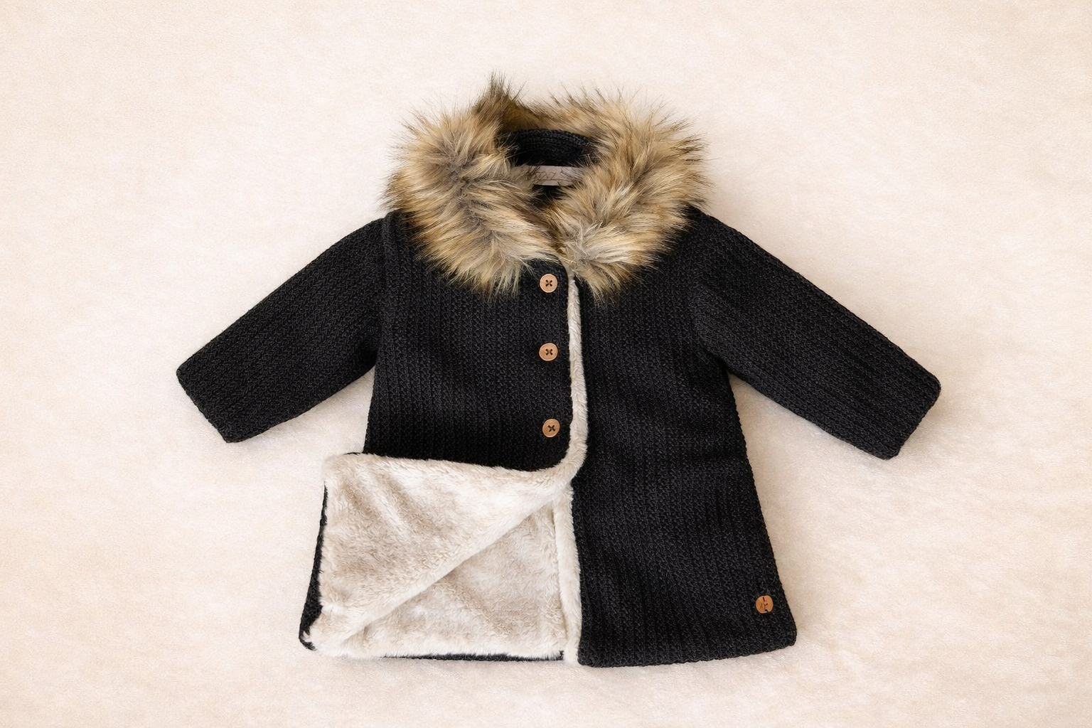 Abrigo Con Pelo Sintético "Trasno"